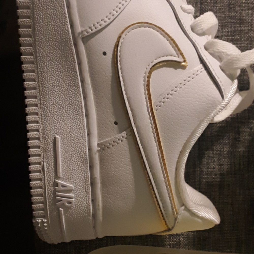 Air force 1 Nike white and gold
